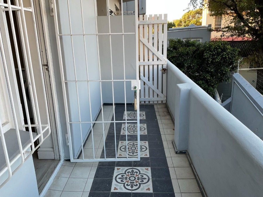 To Let 2 Bedroom Property for Rent in Gardens Western Cape